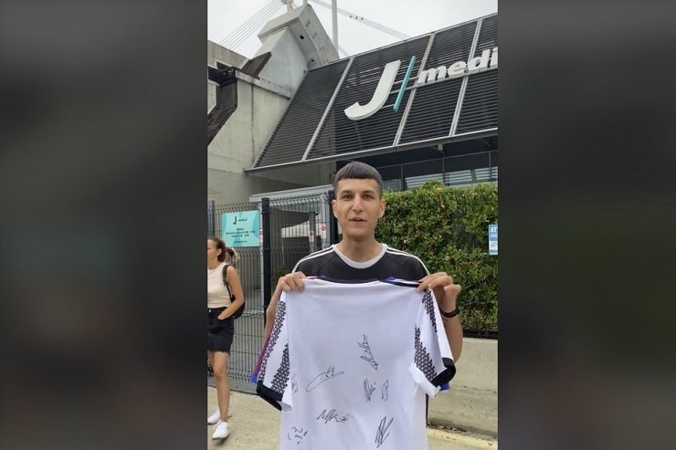 Sogno Juventus autografi Gabri Lazzari influencer TikTok