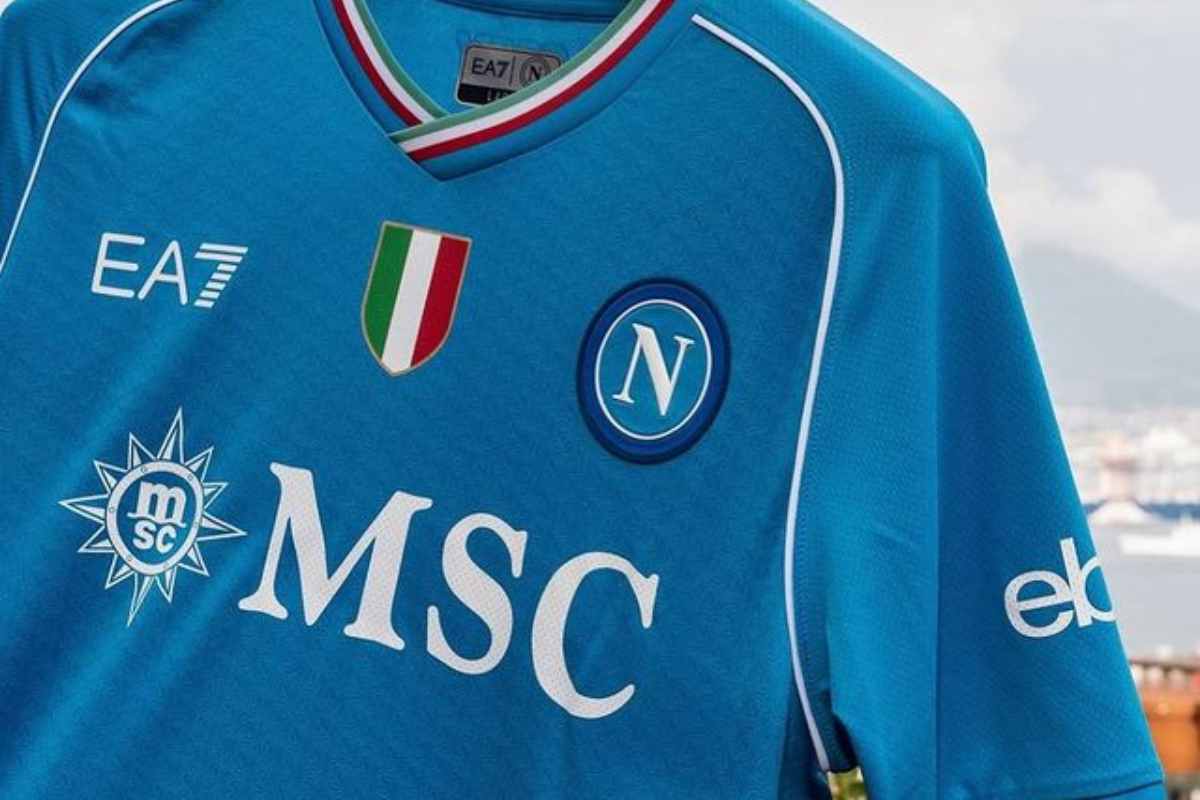 Napoli maglia commenti modella