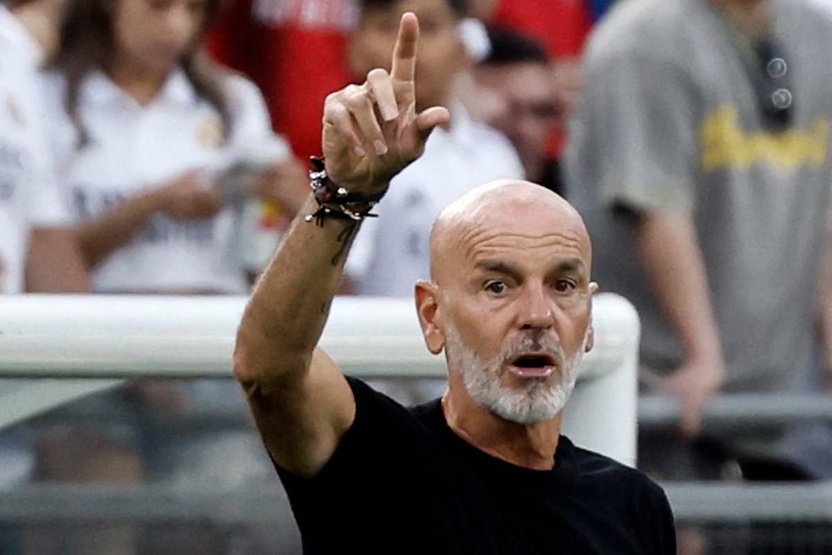 Calciomercato Milan cessione Rebic Pioli Scamacca Roma