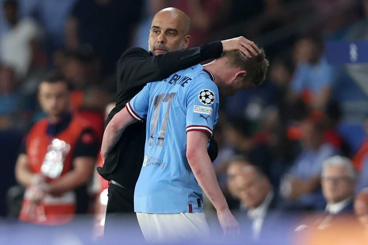 Calciomercato Manchester City infortunio De Bruyne Guardiola Leao Kvaratskhelia