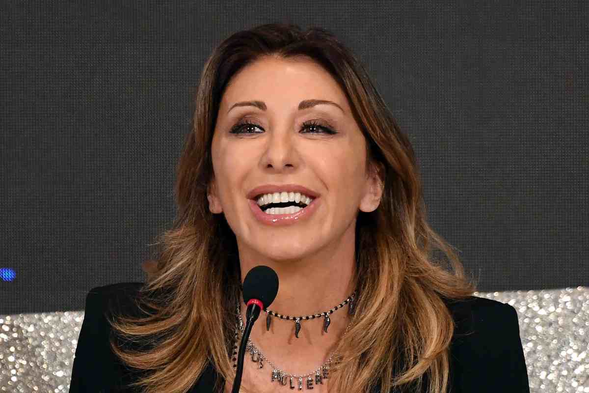 Sabrina Salerno fa strage di cuori