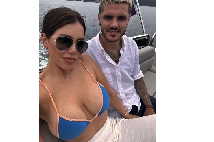 Wanda Nara Icardi barca costume scollatura