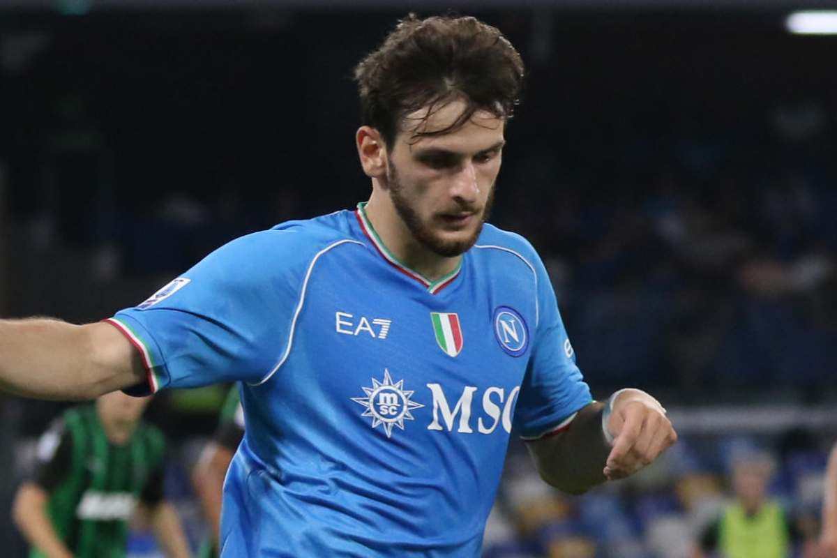 Calciomercato Napoli offerta Manchester United Kvaratskhelia Sancho