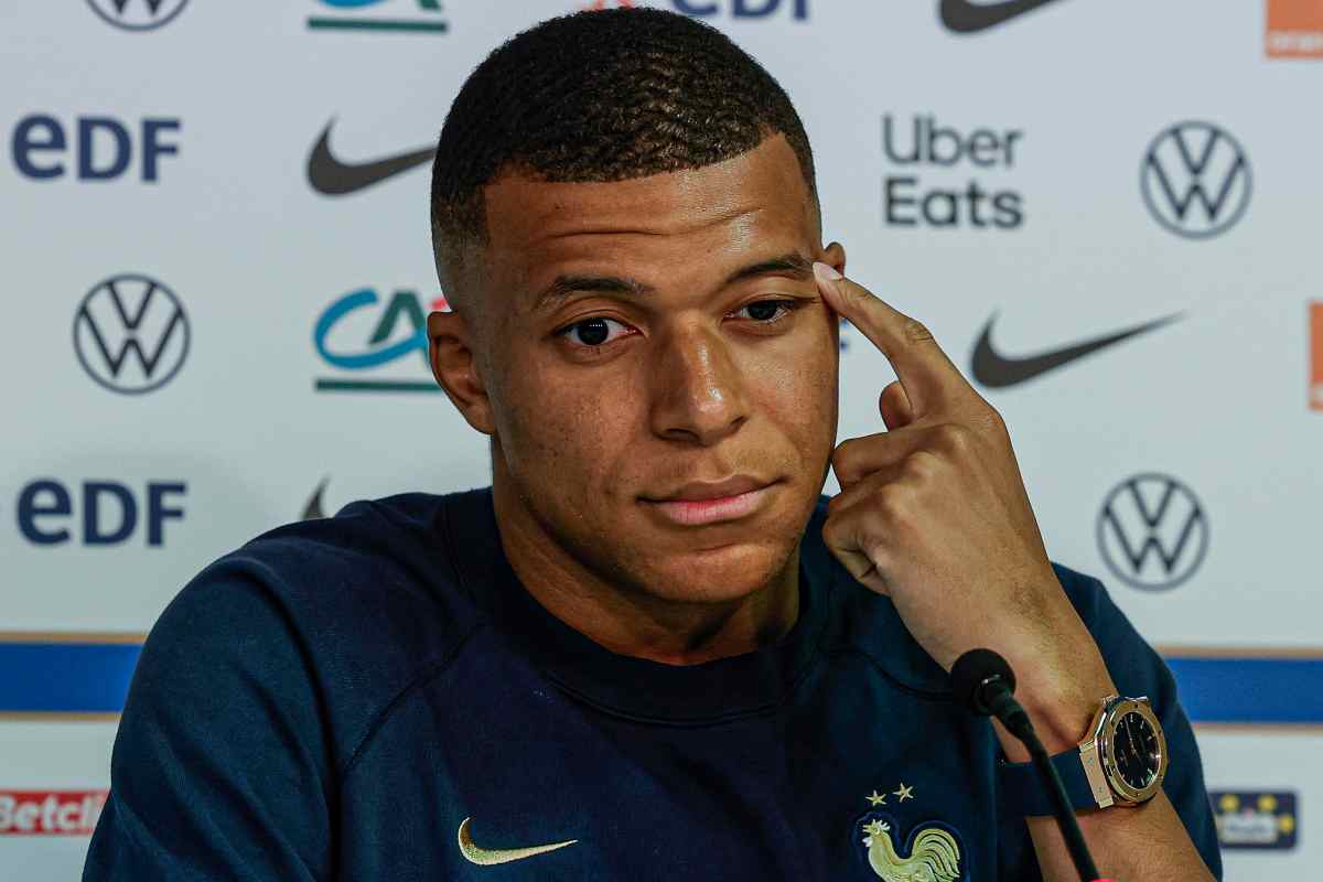 Kylian Mbappè via da Psg