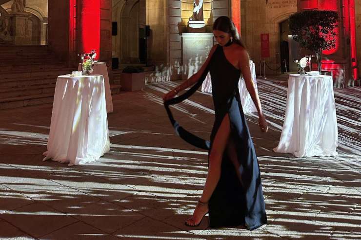 Melissa Satta vestito spacco illegale gambe
