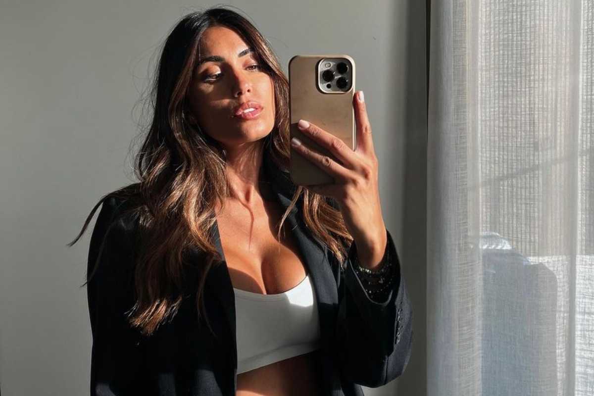 Nargi decollete straborda
