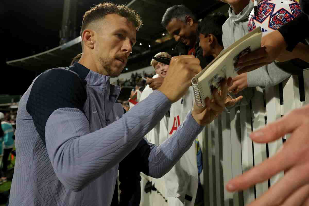 Ivan Perisic tottenham scambio kostic hojbjerg