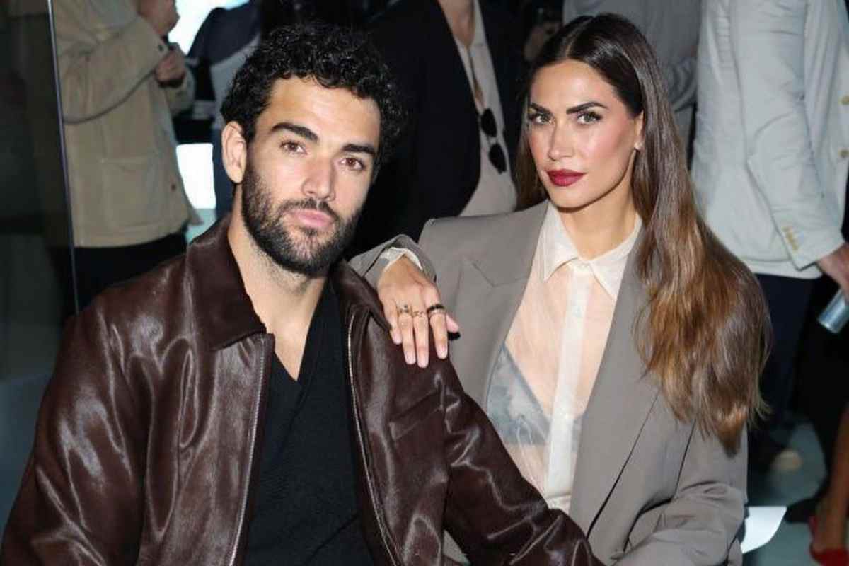 Matteo Berrettini Melissa Satta scatto minigonna gambe