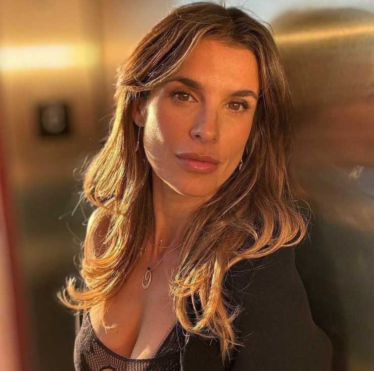 Elisabetta Canalis mostra un allenamento bollente: fan a bocca aperta