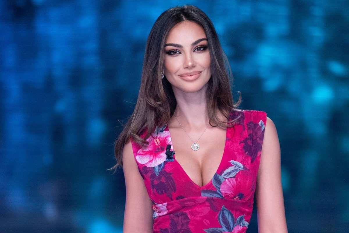 Madalina Ghenea esagera: in intimo è bollente