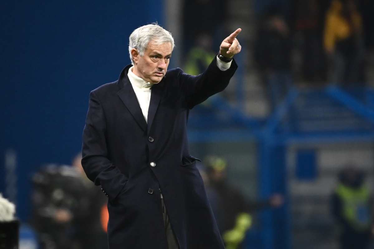 Mourinho vuole il colpaccio a zero: beffa per Juve e Inter