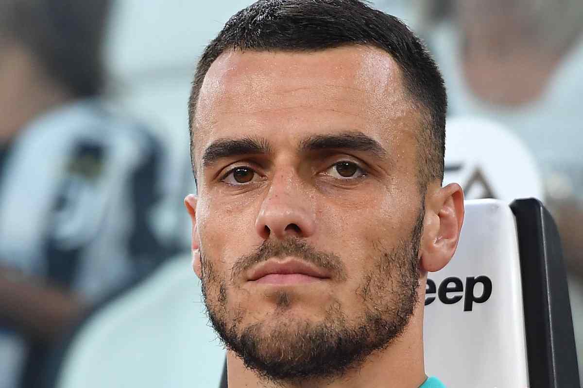 Kostic lascia la Juve