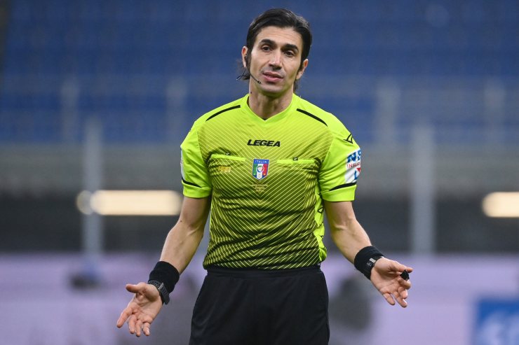 Calvarese arbitri devono arbitrare dal campo