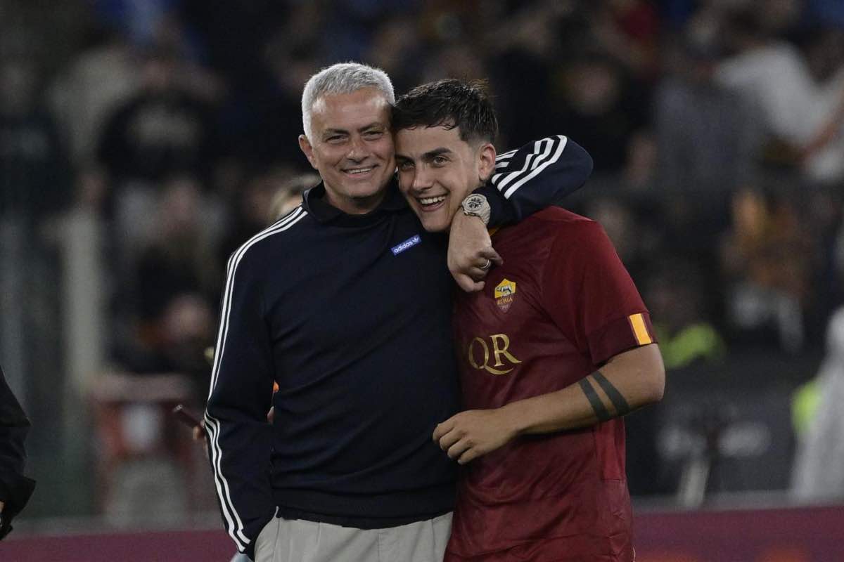 Tremano i tifosi della Roma: Dybala pronto a seguire Mou