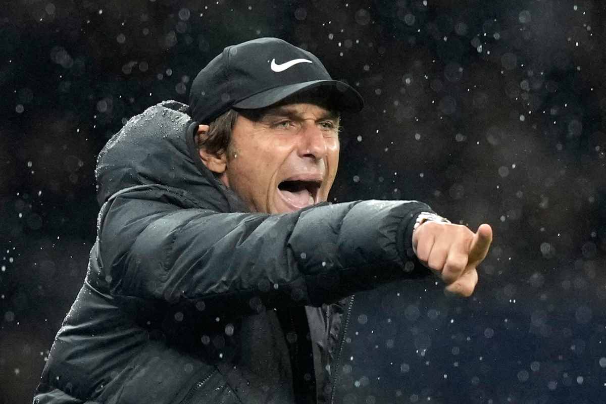 Anche Napoli e Roma su Conte, che nel frattempo studia per aggiornarsi