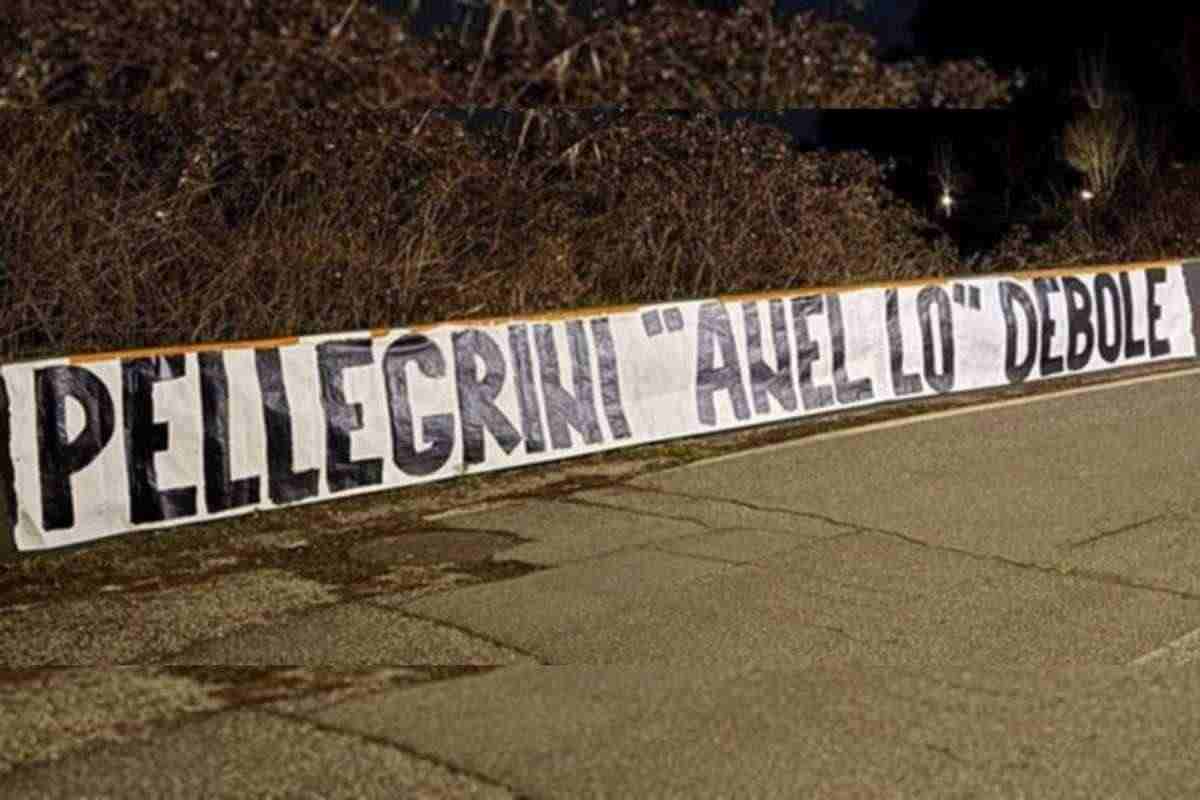 Roma striscione contro Pellegrini