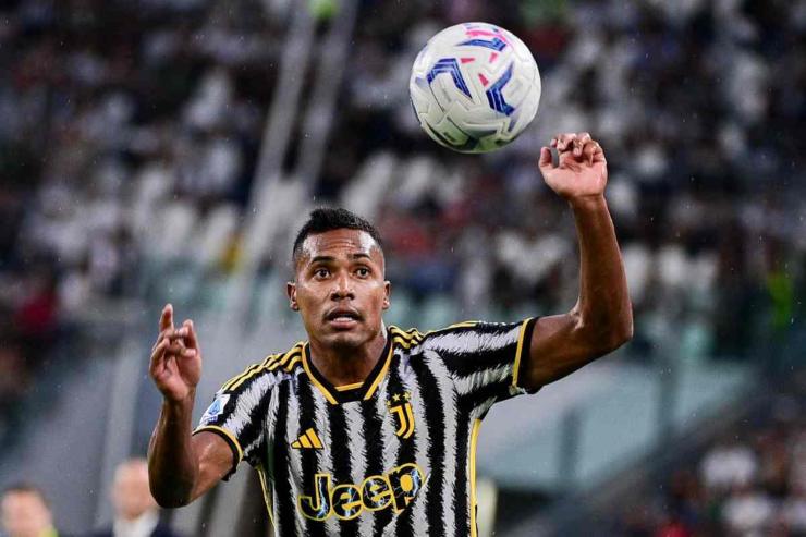 Alex Sandro resta in Italia: può trasferirsi alla Roma