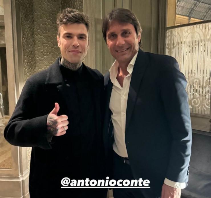 Conte al Milan, la foto con Fedez