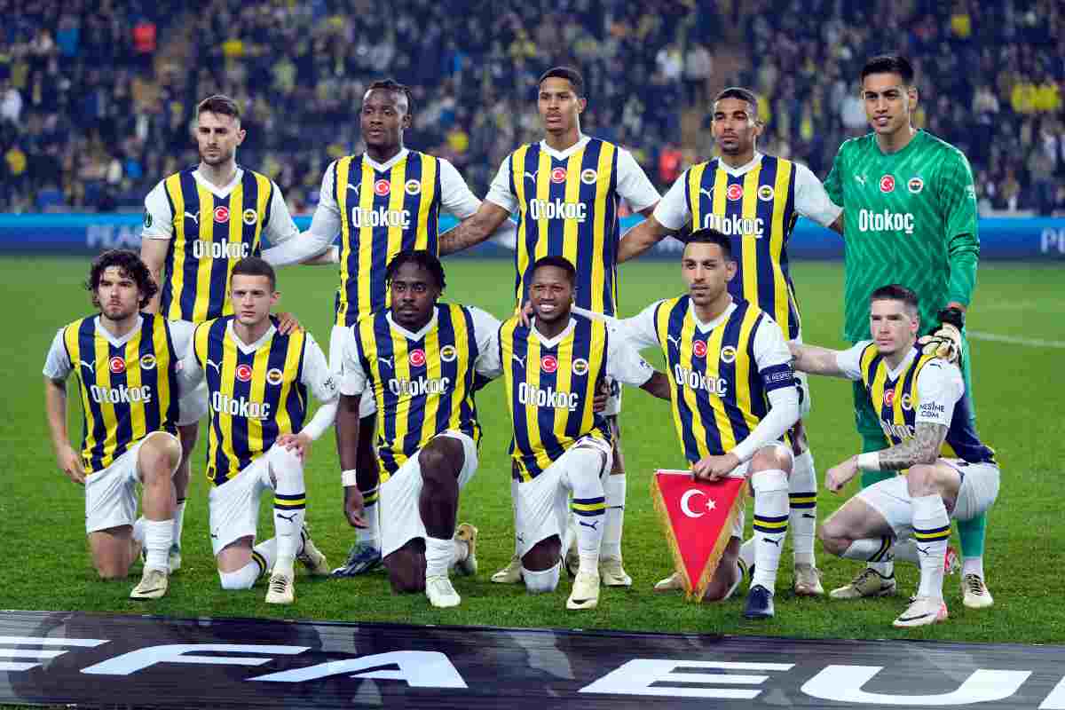 Protesta del Fenerbahce contro gli arbitri