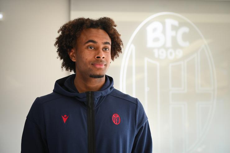 Calciomercato Zirkzee non sarà al Milan ecco l'affare