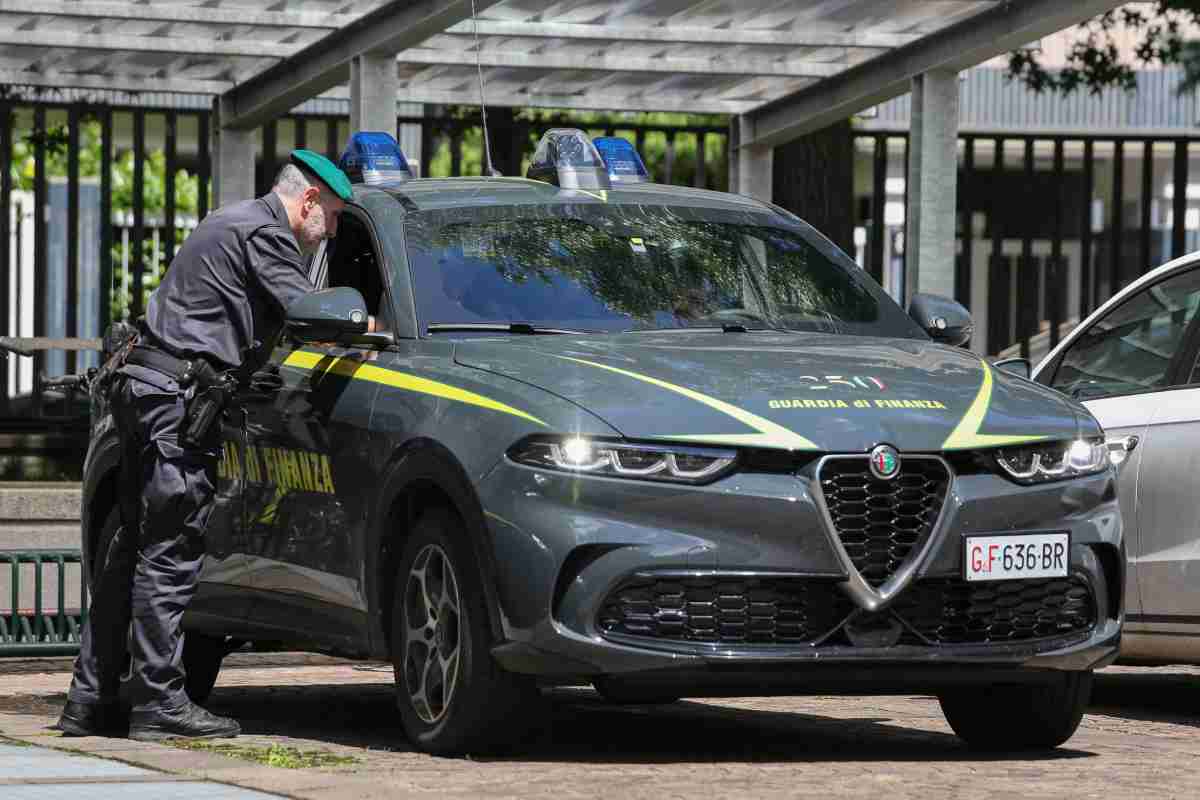 Guardia di Finanza in sede