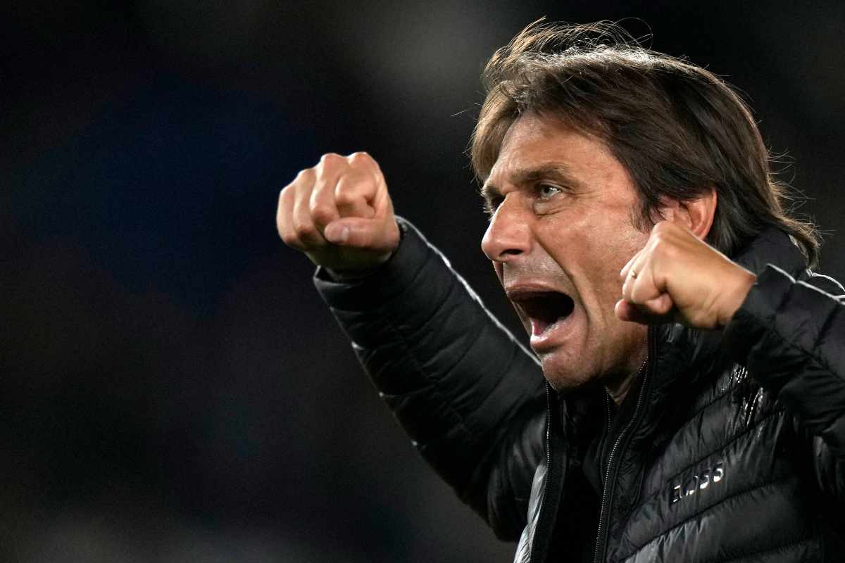 Napoli, De Laurentiis convince Antonio Conte