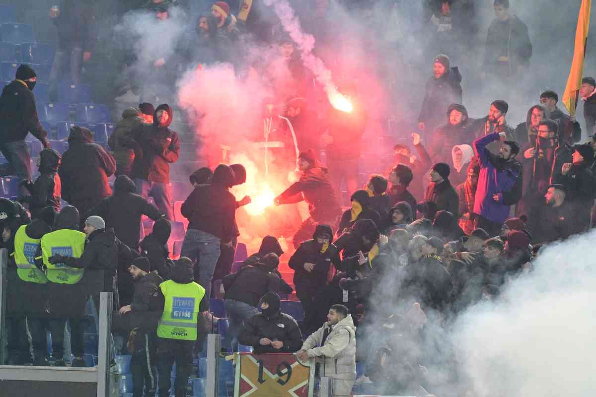 Scontri tra tifosi prima del match in Europa League