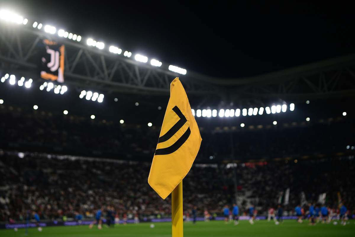 Juventus, tifosi inferociti per la seconda maglia