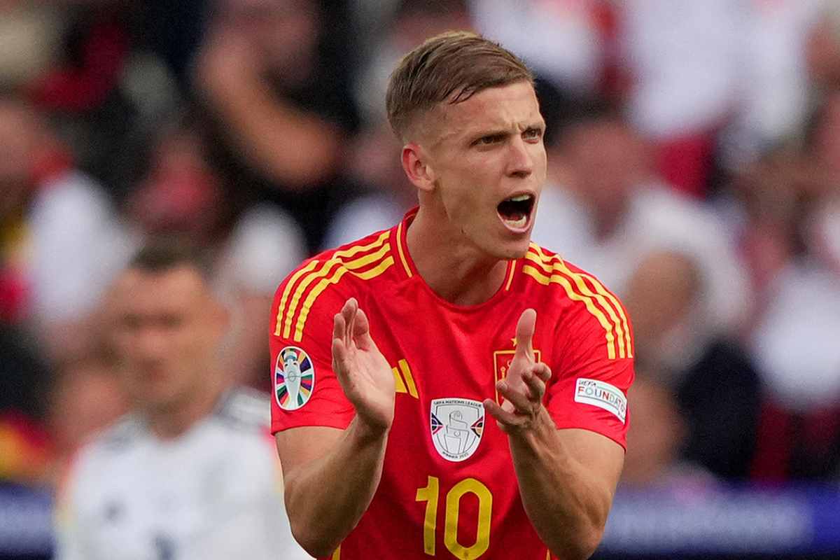 Dani Olmo firma con il Chelsea