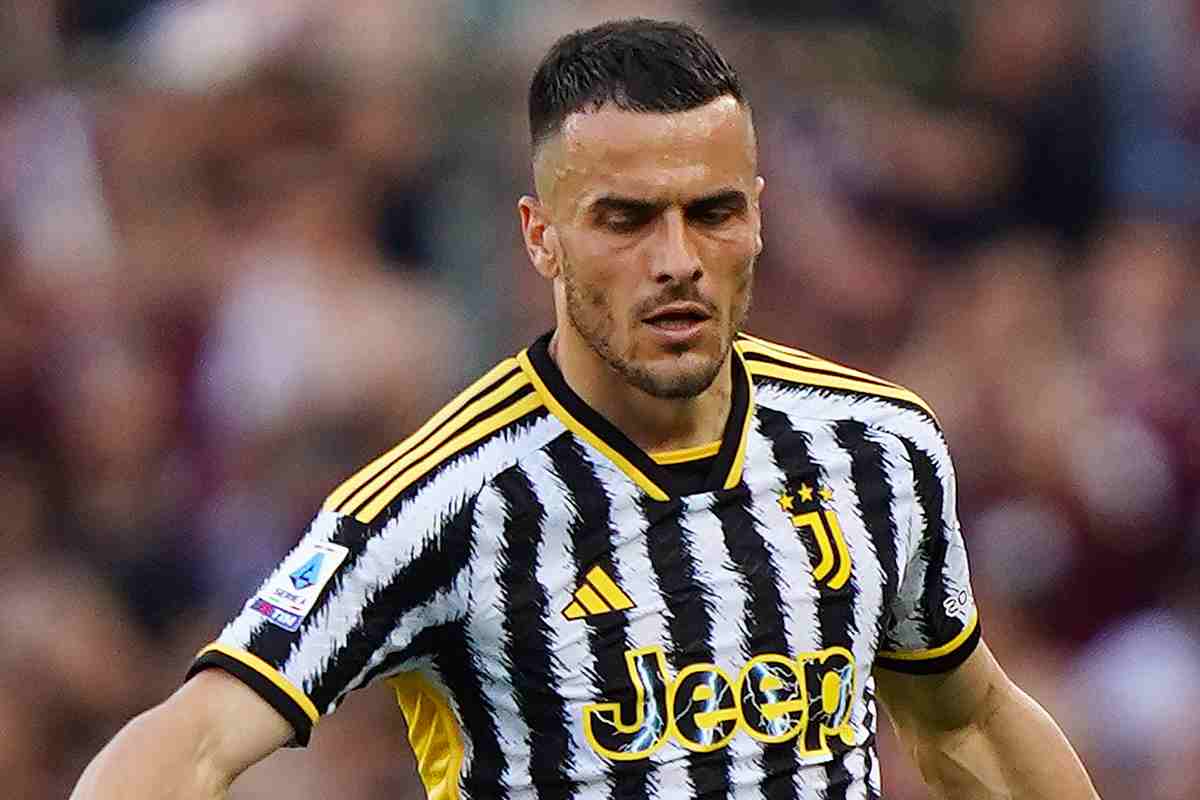 Juventus, Kostic via per 11 milioni