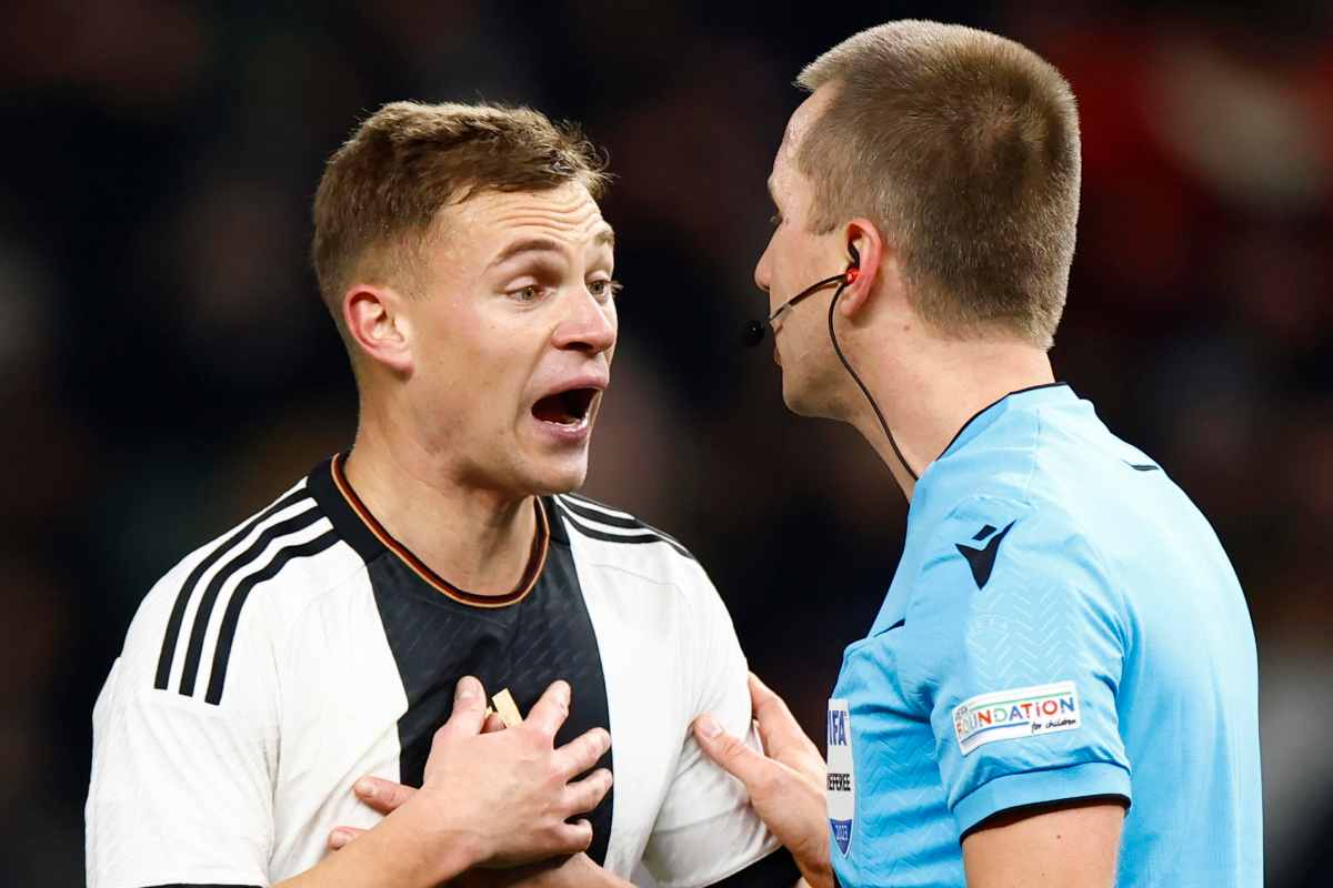 Champions League arbitri arrestati prima della partita