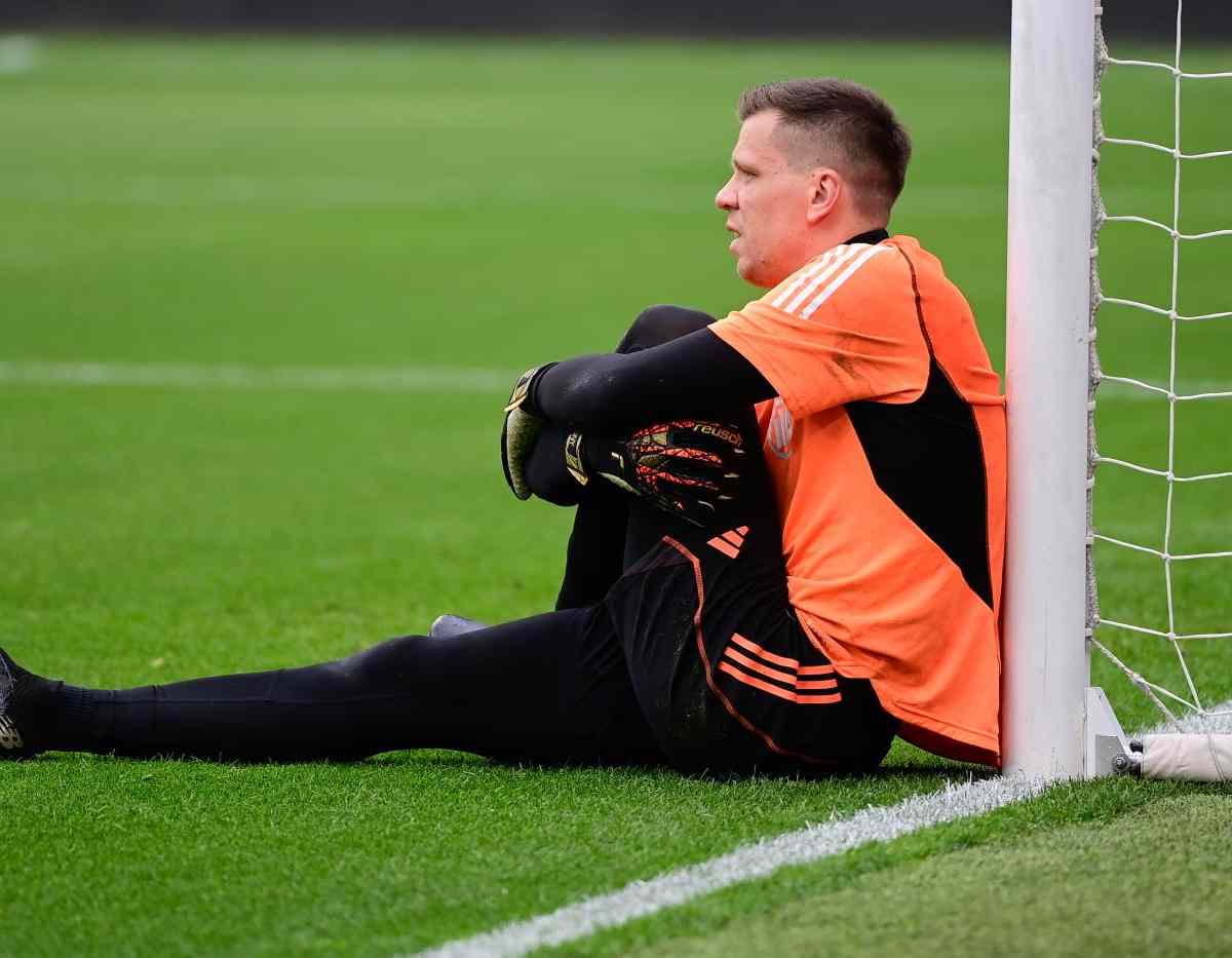 Szczesny in porta, colpo a sorpresa del Napoli