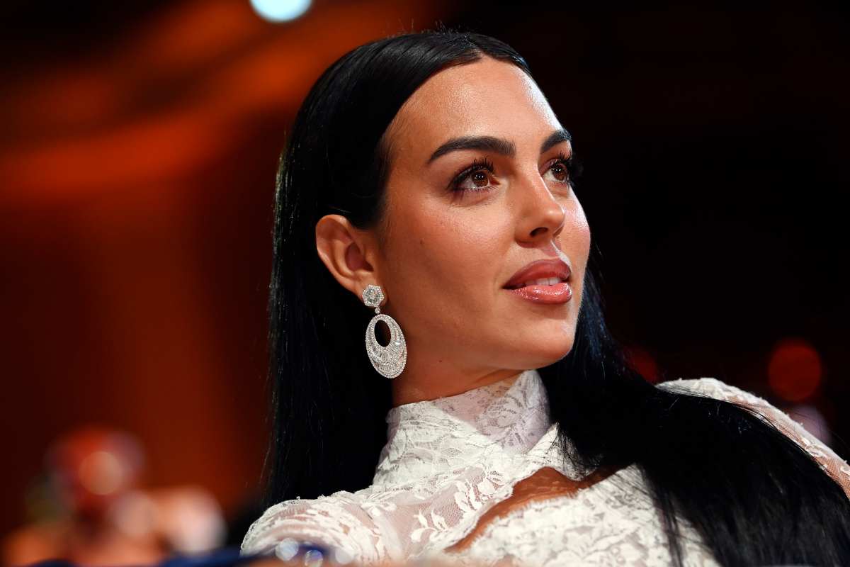 Georgina Rodriguez e le altre bellezze, show a Dubai 