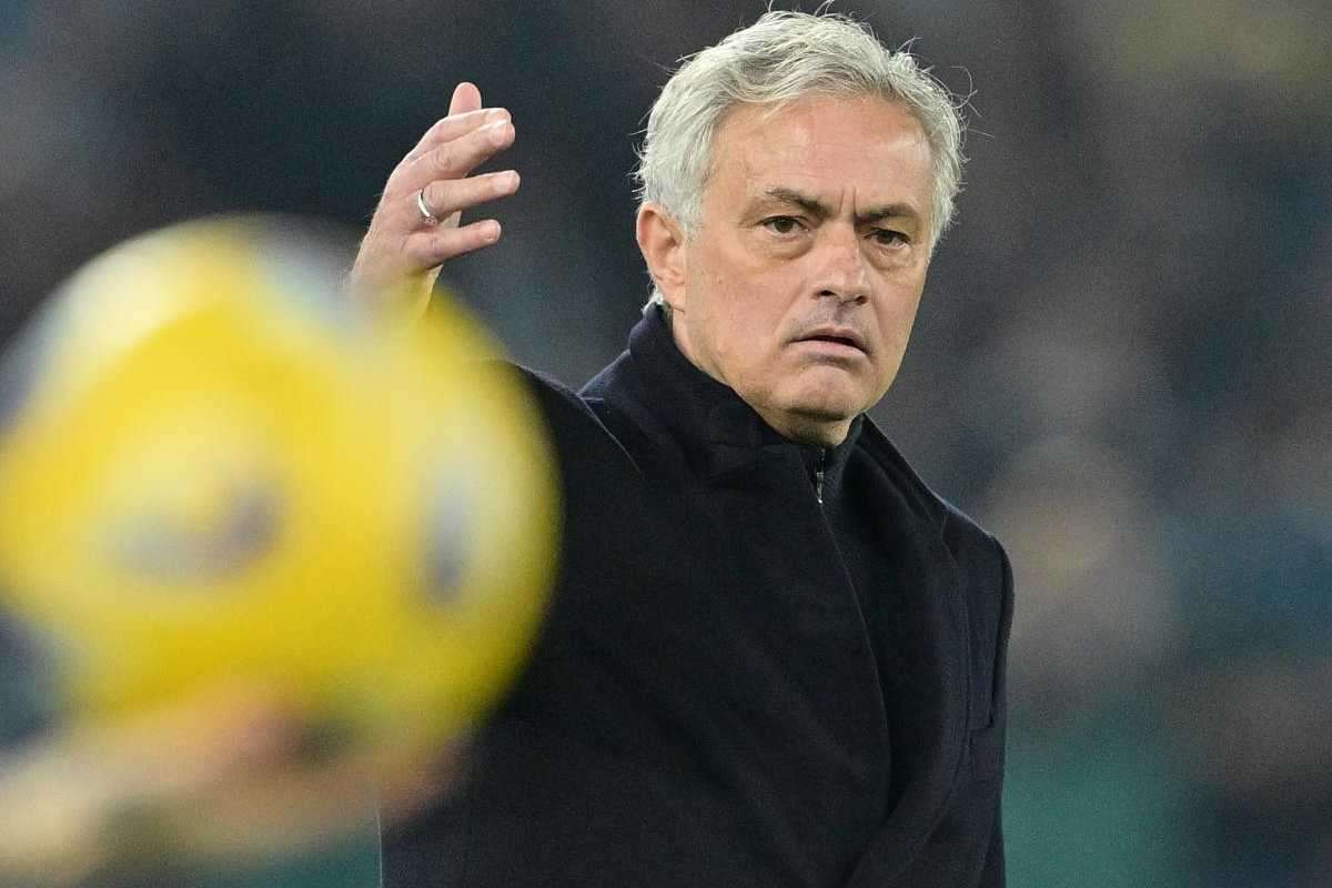 Asso di Roma contro Mourinho, frasi durissime