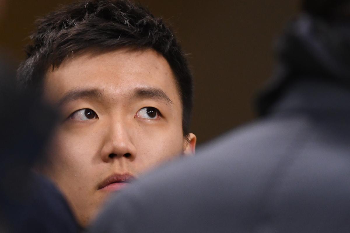 Zhang costretto a cedere l'Inter