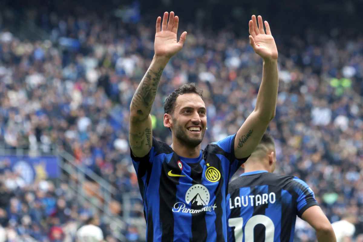 Hakan Calhanoglu cessione Inter