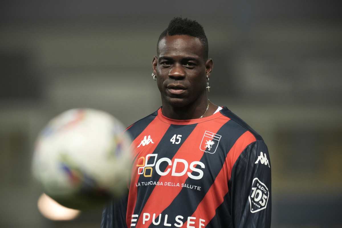 Balotelli in riscaldamento