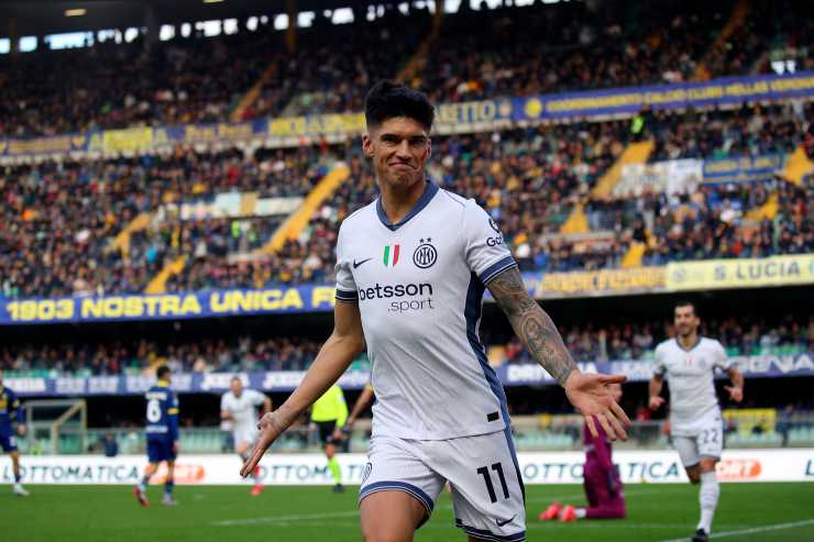 Correa esulta dopo il gol al Verona