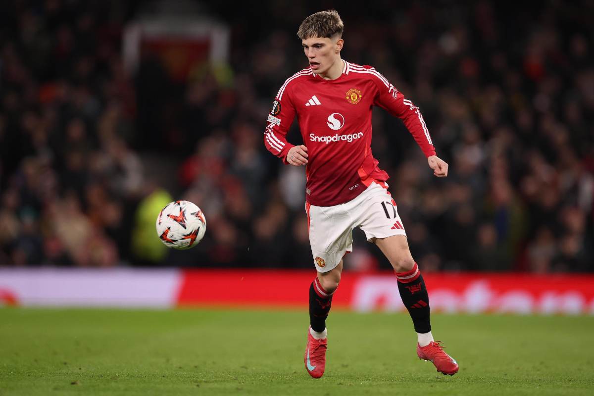 Alejandro Garnacho  in azione con la maglia del Manchester United